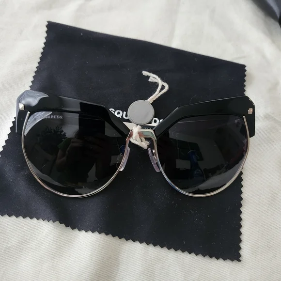DSQUARED2 Khloe Sunglasses DQ0254 01B Black 57mm 254 DSQUARED2 Khloe Sunglasses DQ0254 01B Black 57mm 254 main image 2